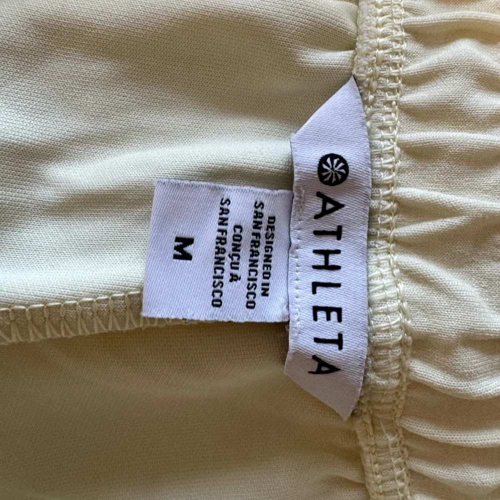 Athleta NWOT Seasoft Mid Rise Tencel Soft Cream Shorts Loungewear Comfy Cozy - Picture 4 of 10